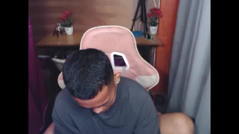 Snapshot of hard_dickzhack chatting on November 13, 2025, 6:51 pm hard dickzhack online show from November 13, 2025, 6:51 pm