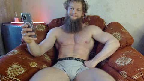 Valentino Hard online show from April 15, 2026, 12:01 pm