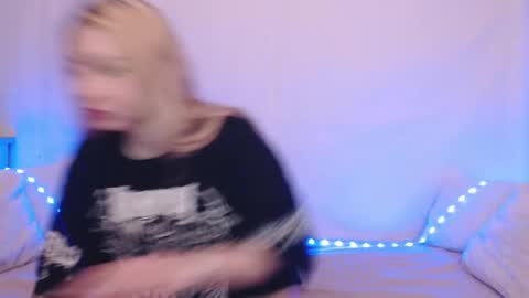 Emily online show from September 25, 2025, 10:13 pm