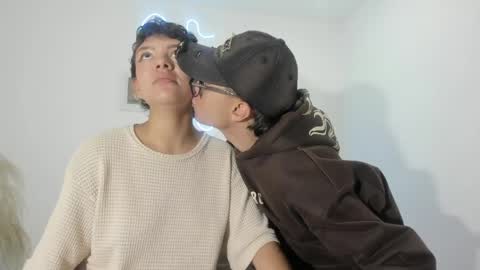 kade and demi independent models online show from April 3, 2026, 4:10 am