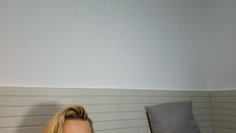 hardcoreslutxx online show from May 23, 2026, 11:31 pm