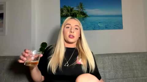hardcoreslutxx online show from May 31, 2026, 11:28 pm