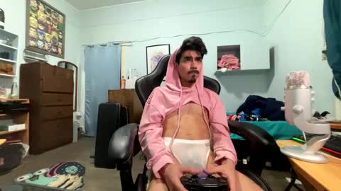 Snapshot of harddmikee chatting on February 15, 2026, 6:21 am harddmikee online show from February 15, 2026, 6:21 am