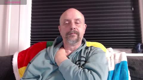 Snapshot of hardmrlazy chatting on December 11, 2024, 6:31 pm MrLazy online show from December 11, 2024, 6:31 pm