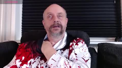 Snapshot of hardmrlazy chatting on December 24, 2024, 7:11 pm MrLazy online show from December 24, 2024, 7:11 pm