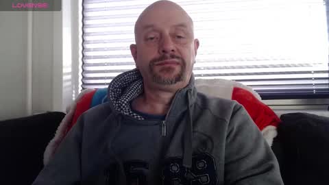Snapshot of hardmrlazy chatting on January 4, 2025, 12:49 pm MrLazy online show from January 4, 2025, 12:49 pm