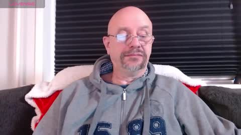 Snapshot of hardmrlazy chatting on January 5, 2025, 12:52 am MrLazy online show from January 5, 2025, 12:52 am