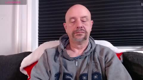 Snapshot of hardmrlazy chatting on January 5, 2025, 4:38 pm MrLazy online show from January 5, 2025, 4:38 pm