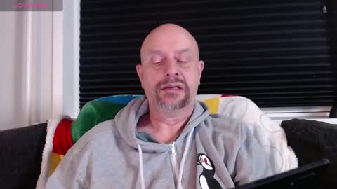 Snapshot of hardmrlazy chatting on January 8, 2025, 12:38 am MrLazy online show from January 8, 2025, 12:38 am