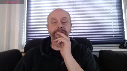 Snapshot of hardmrlazy chatting on February 22, 2025, 12:08 pm MrLazy online show from February 22, 2025, 12:08 pm