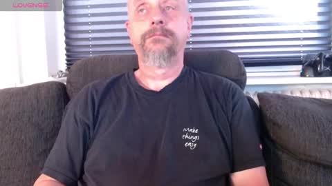 Snapshot of hardmrlazy chatting on September 10, 2025, 2:06 pm MrLazy online show from September 10, 2025, 2:06 pm