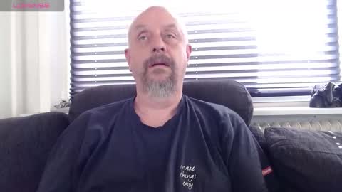 Snapshot of hardmrlazy chatting on September 11, 2025, 11:43 am MrLazy online show from September 11, 2025, 11:43 am