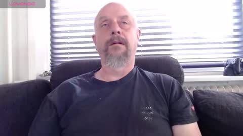 Snapshot of hardmrlazy chatting on September 12, 2025, 12:27 pm MrLazy online show from September 12, 2025, 12:27 pm