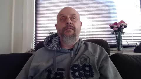 Snapshot of hardmrlazy chatting on January 19, 2026, 11:03 am MrLazy online show from January 19, 2026, 11:03 am