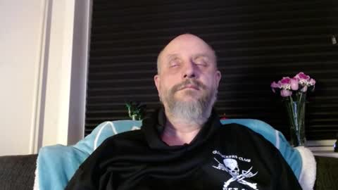 Snapshot of hardmrlazy chatting on February 3, 2026, 6:46 pm MrLazy online show from February 3, 2026, 6:46 pm