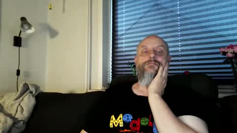 Snapshot of hardmrlazy chatting on May 19, 2026, 6:36 pm MrLazy online show from May 19, 2026, 6:36 pm