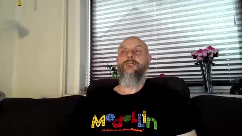 Snapshot of hardmrlazy chatting on May 20, 2026, 3:40 pm MrLazy online show from May 20, 2026, 3:40 pm
