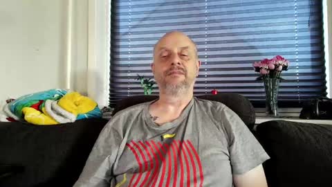 Snapshot of hardmrlazy chatting on May 27, 2026, 5:32 pm MrLazy online show from May 27, 2026, 5:32 pm