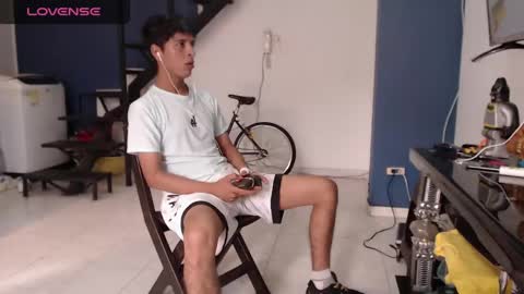 Andres Dean online show from February 21, 2025, 9:32 pm