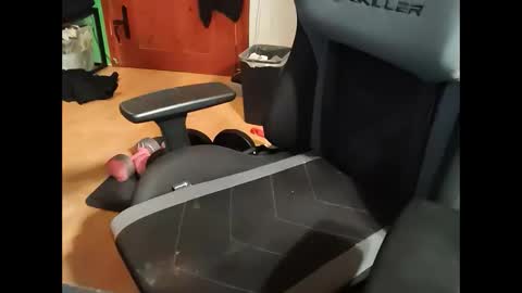 hardtechno_xxx online show from November 1, 2025, 7:10 am