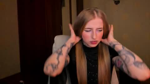 Julia online show from January 11, 2026, 5:34 am