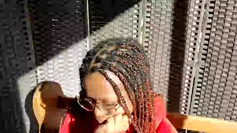 Snapshot of harmonie_marquise chatting on December 12, 2024, 7:48 pm Harmonie Marquise online show from December 12, 2024, 7:48 pm