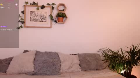 Harmony    Please help me to reach 100 thumbs up online show from December 6, 2024, 4:47 am