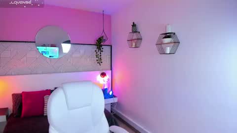 Harper  online show from November 11, 2025, 8:31 pm