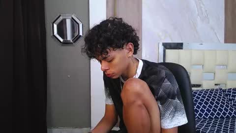 Harry online show from November 4, 2025, 9:25 pm