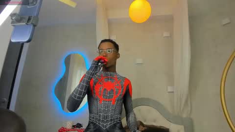 HarrysWilson online show from September 19, 2025, 7:47 pm