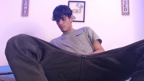 harry thomson online show from March 10, 2025, 7:21 am