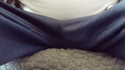 hartl1112 online show from September 9, 2025, 8:03 am