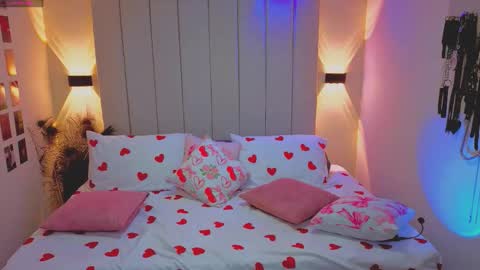 Alicia online show from September 17, 2025, 3:19 am