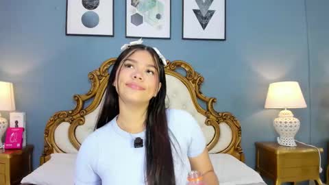 hatsajones online show from February 18, 2026, 4:08 am