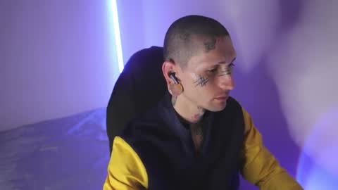 Snapshot of hatsumotokyoto chatting on February 8, 2026, 1:31 am More content 2 online show from February 8, 2026, 1:31 am