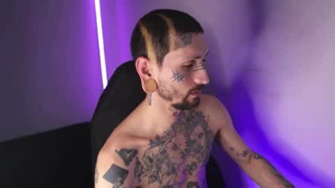 Snapshot of hatsumotokyoto chatting on March 3, 2026, 10:59 pm More content 2 online show from March 3, 2026, 10:59 pm