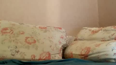 dee online show from February 19, 2025, 7:27 pm