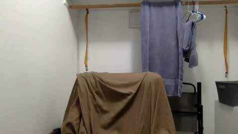 hautmana online show from April 19, 2026, 6:13 am