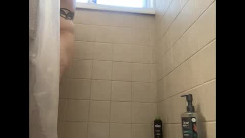 havingfun103 online show from October 31, 2025, 2:07 pm