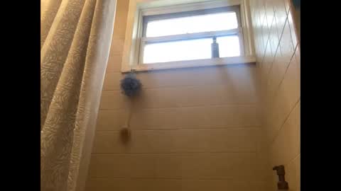 havingfun103 online show from November 9, 2025, 5:22 pm