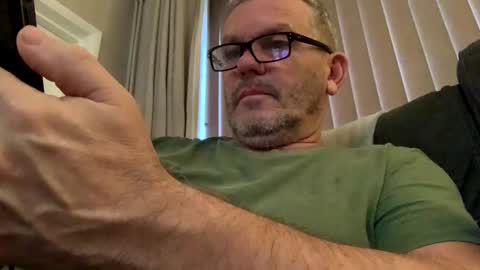 hawks2113 online show from December 19, 2024, 8:23 am