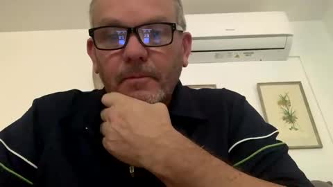 hawks2113 online show from February 24, 2025, 12:48 pm