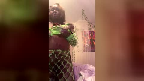 hawtchoc37 online show from December 15, 2025, 5:23 am