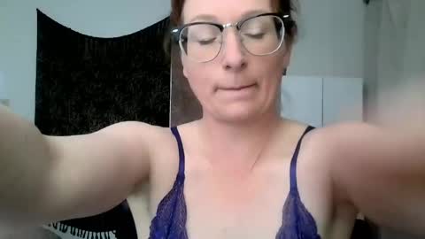 Snapshot of haydenmay chatting on May 17, 2026, 6:04 pm Haydenmay online show from May 17, 2026, 6:04 pm