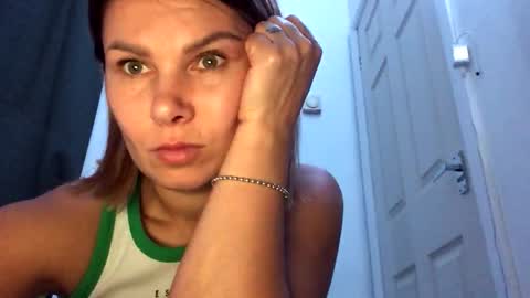 Hayle online show from October 15, 2025, 9:04 pm