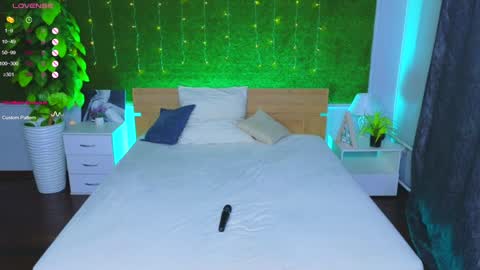 Hayle online show from December 9, 2024, 4:01 am