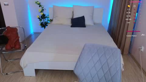 Hayle online show from January 26, 2025, 2:24 am