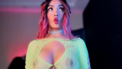 Snapshot of hazeeell chatting on September 23, 2025, 3:53 am Marie online show from September 23, 2025, 3:53 am