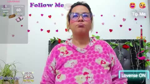 hazel online show from November 15, 2025, 8:33 am