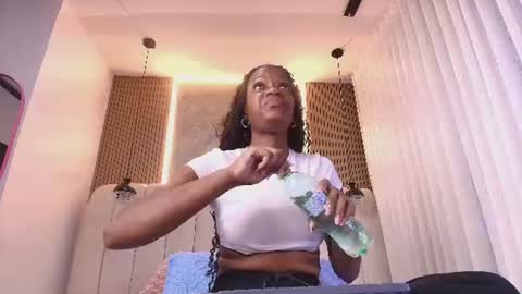 Snapshot of hazel_kataleya chatting on June 25, 2026, 7:18 pm kataleya online show from June 25, 2026, 7:18 pm